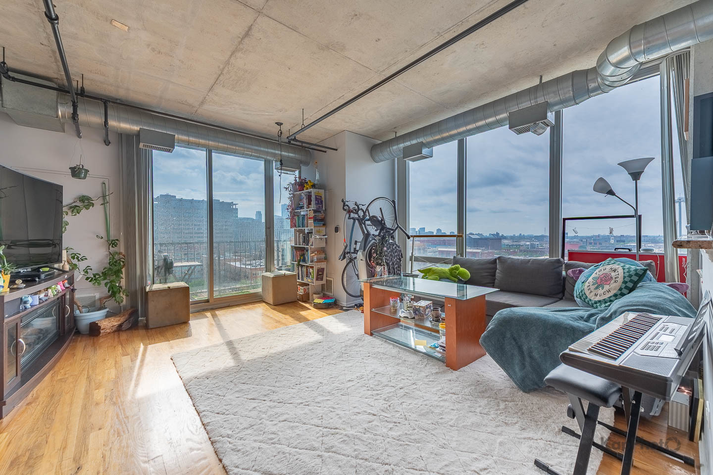 700 W Van Buren Street Unit: 1404