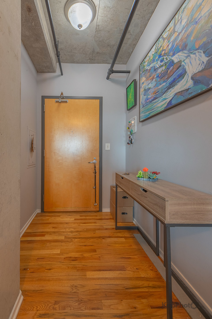 700 W Van Buren Street Unit: 1404