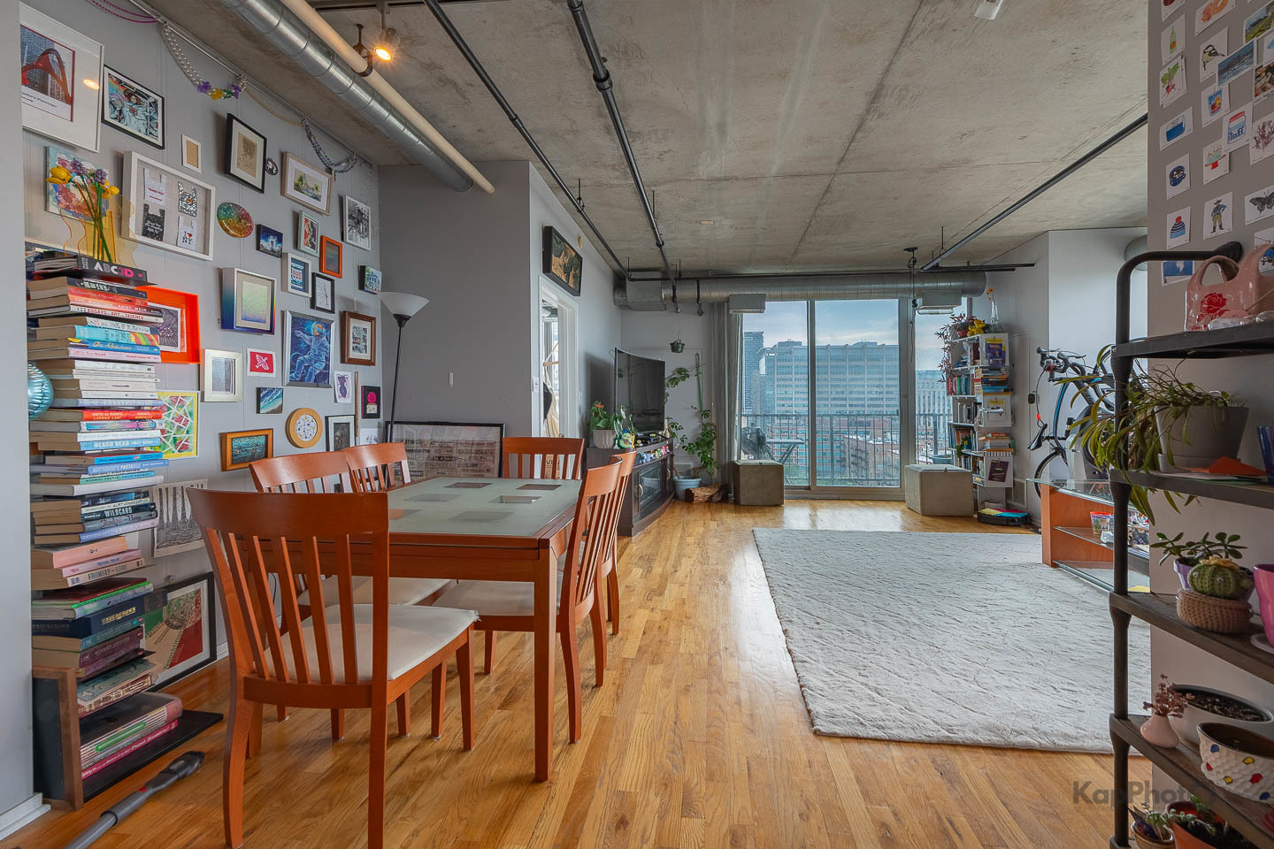 700 W Van Buren Street Unit: 1404