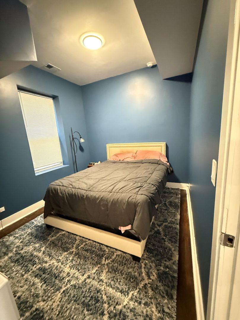 1019 N Ridgeway Avenue Unit: 1