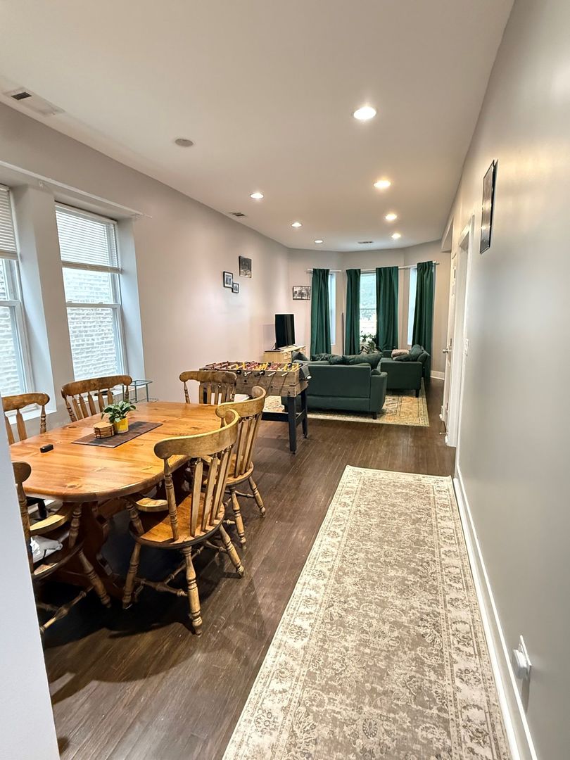 1019 N Ridgeway Avenue Unit: 1