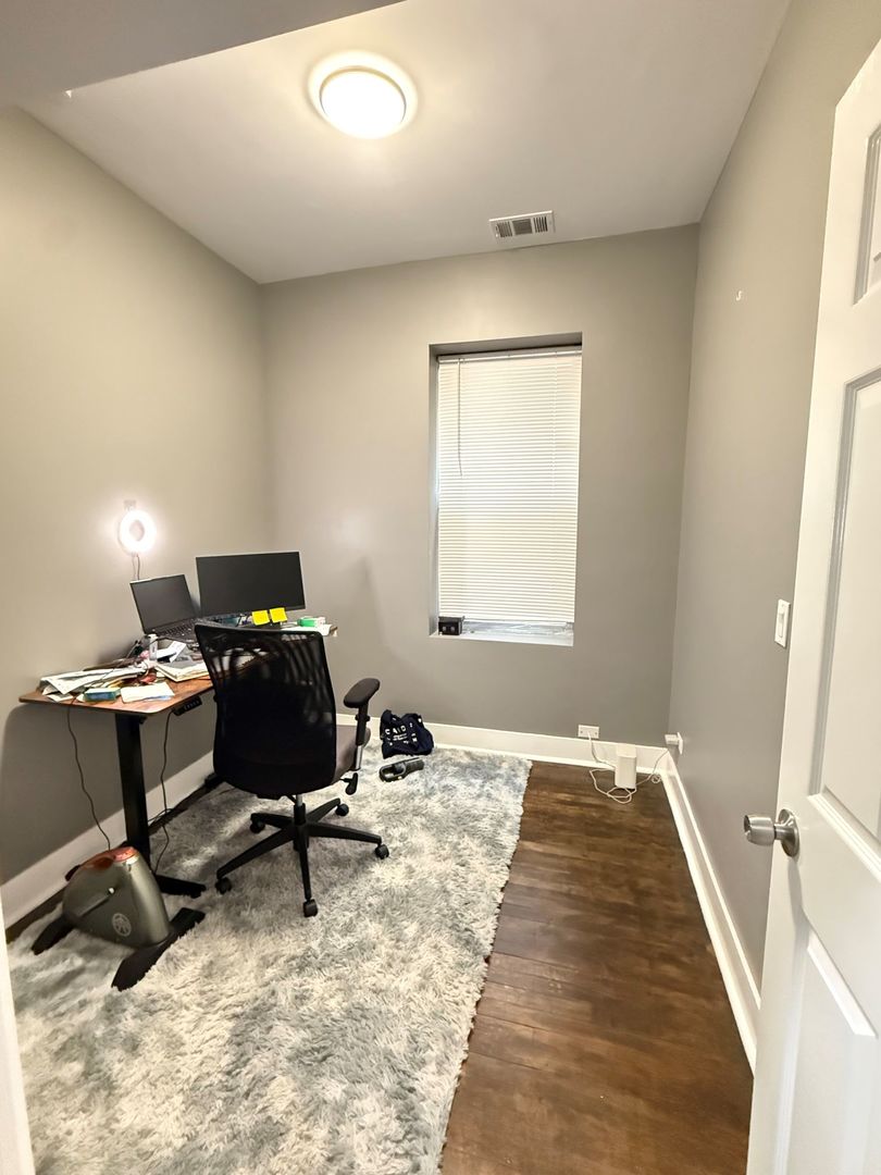 1019 N Ridgeway Avenue Unit: 1