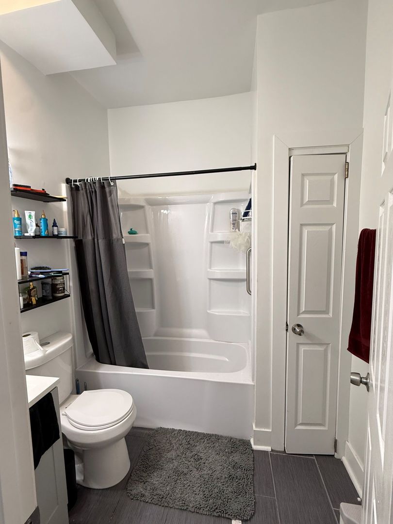 1019 N Ridgeway Avenue Unit: 1