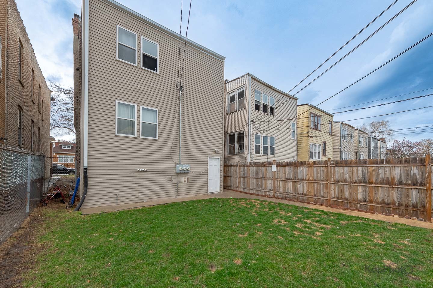 1019 N Ridgeway Avenue Unit: 1