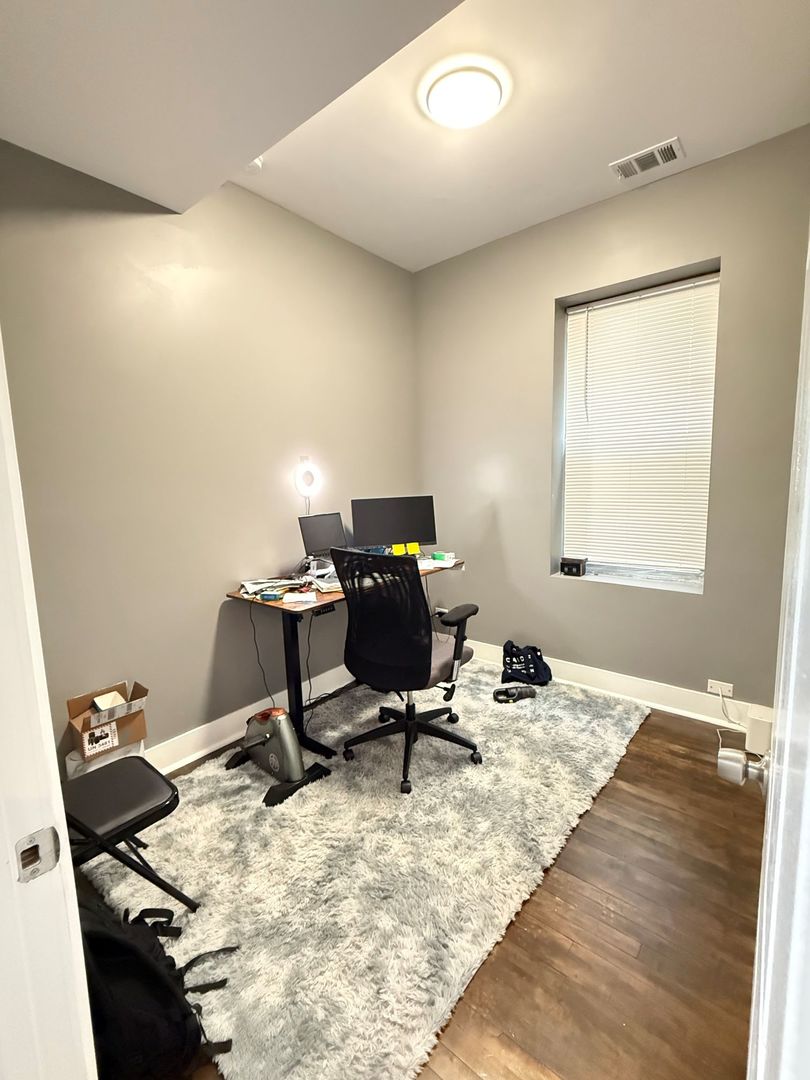 1019 N Ridgeway Avenue Unit: 1