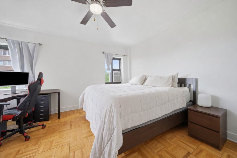 5044 N Marine Drive Unit: A7
