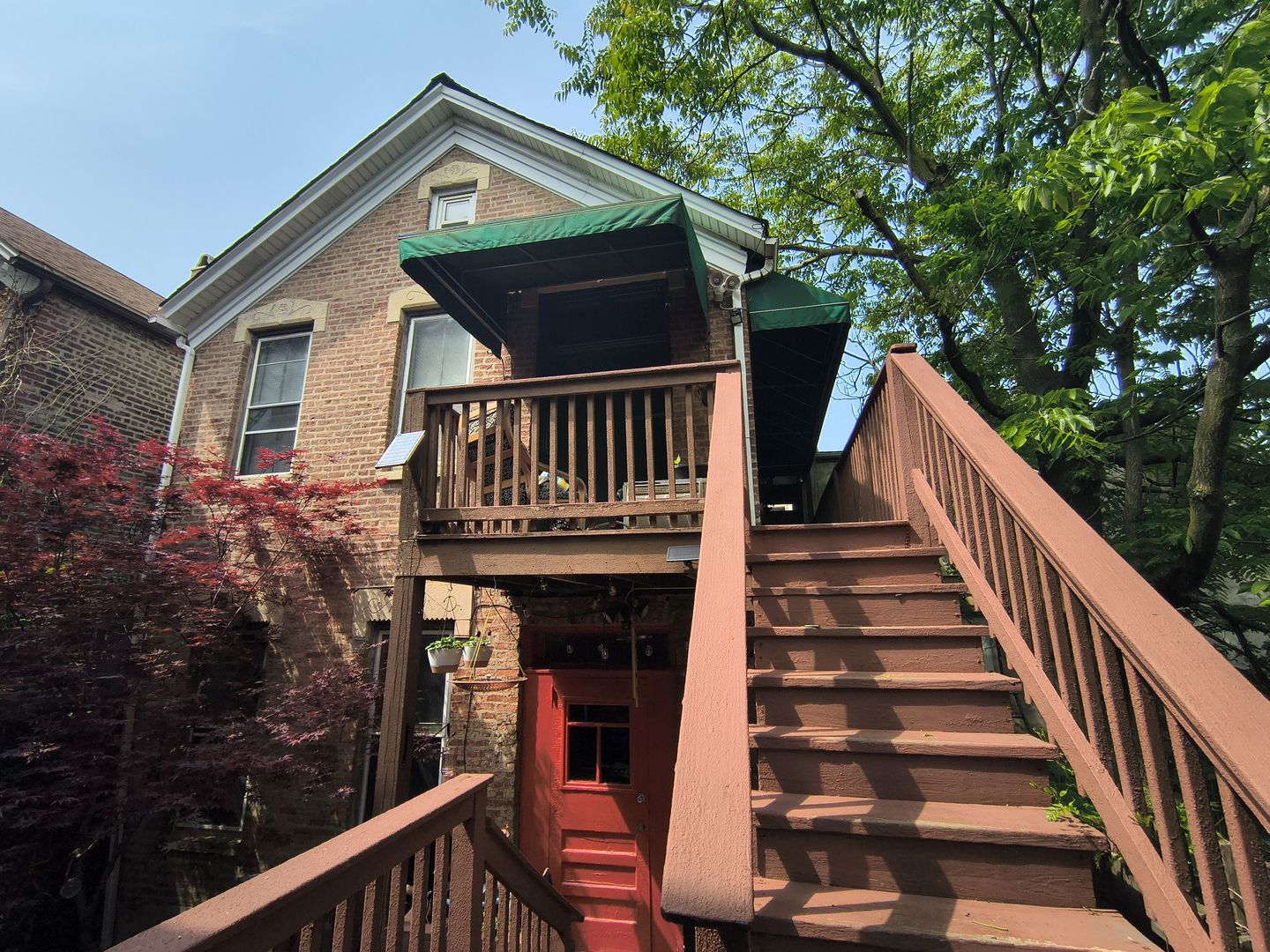 1532 W 19th Street Unit: 2F