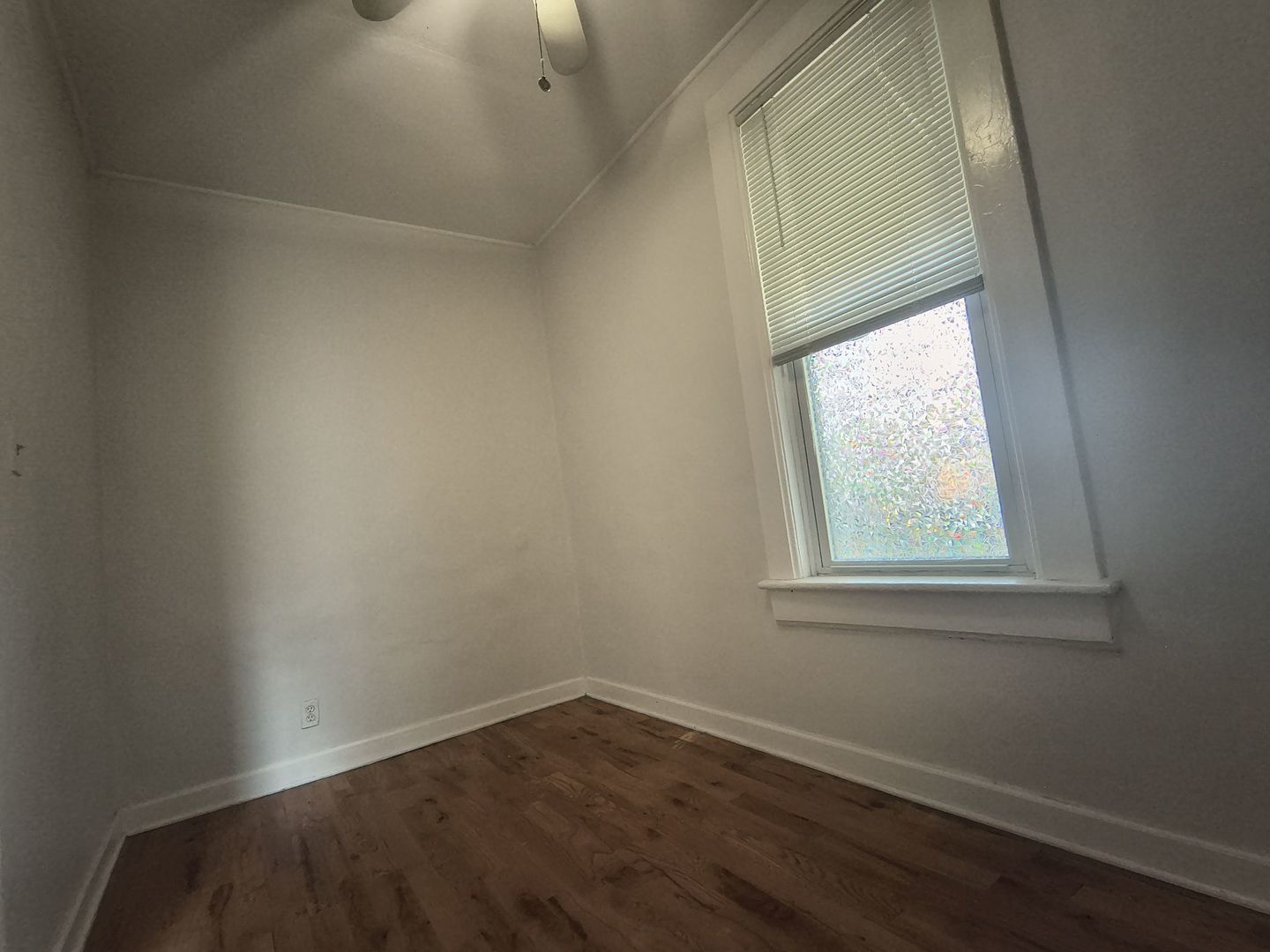 1532 W 19th Street Unit: 2F