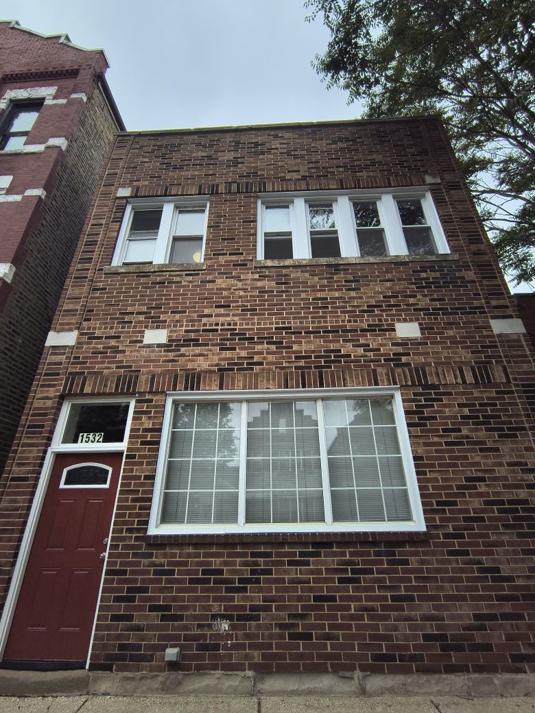 1532 W 19th Street Unit: 2F