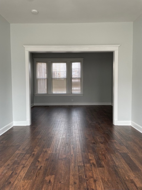 916 W 68th Street W Unit: 1W