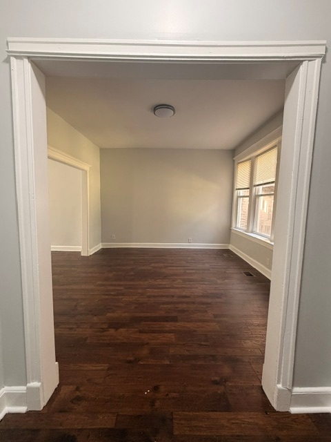 916 W 68th Street W Unit: 1W