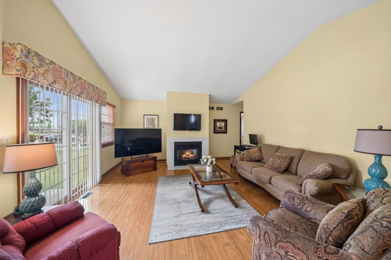 20826 W. Torrey Pines Lane