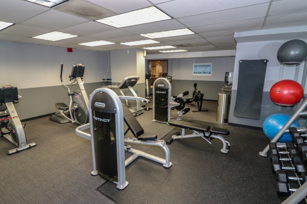 6030 N Sheridan Road Unit: 2011