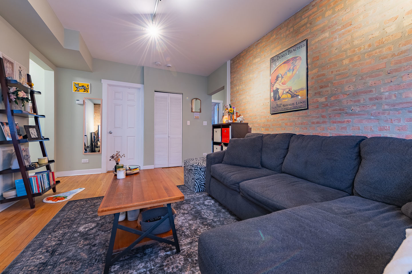 5913 N Paulina Street Unit: 2E