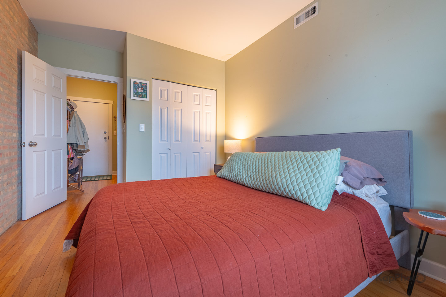 5913 N Paulina Street Unit: 2E