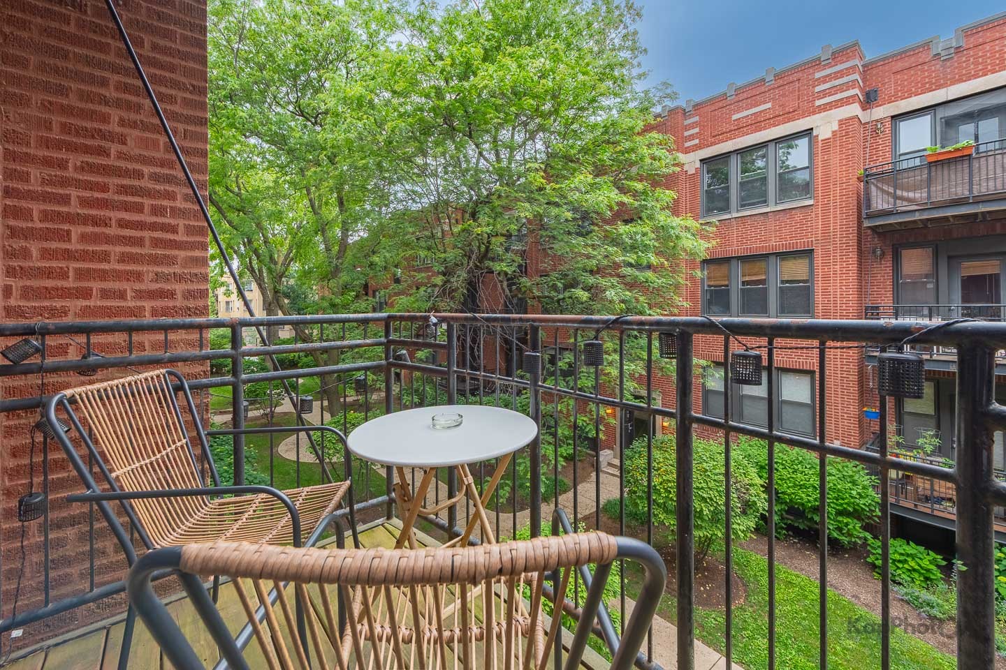 5913 N Paulina Street Unit: 2E