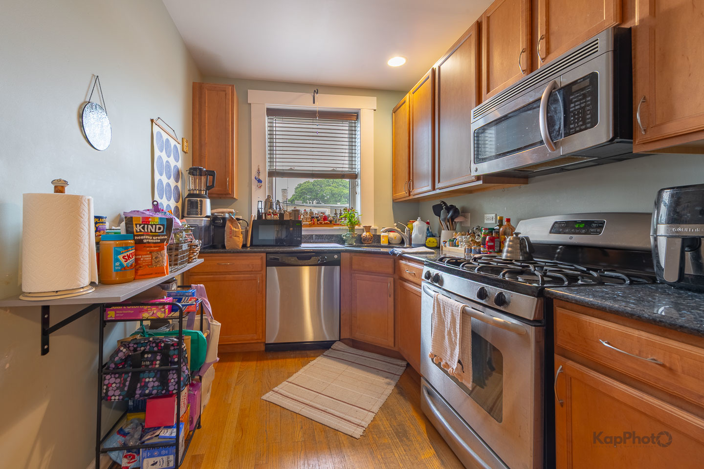 5913 N Paulina Street Unit: 2E