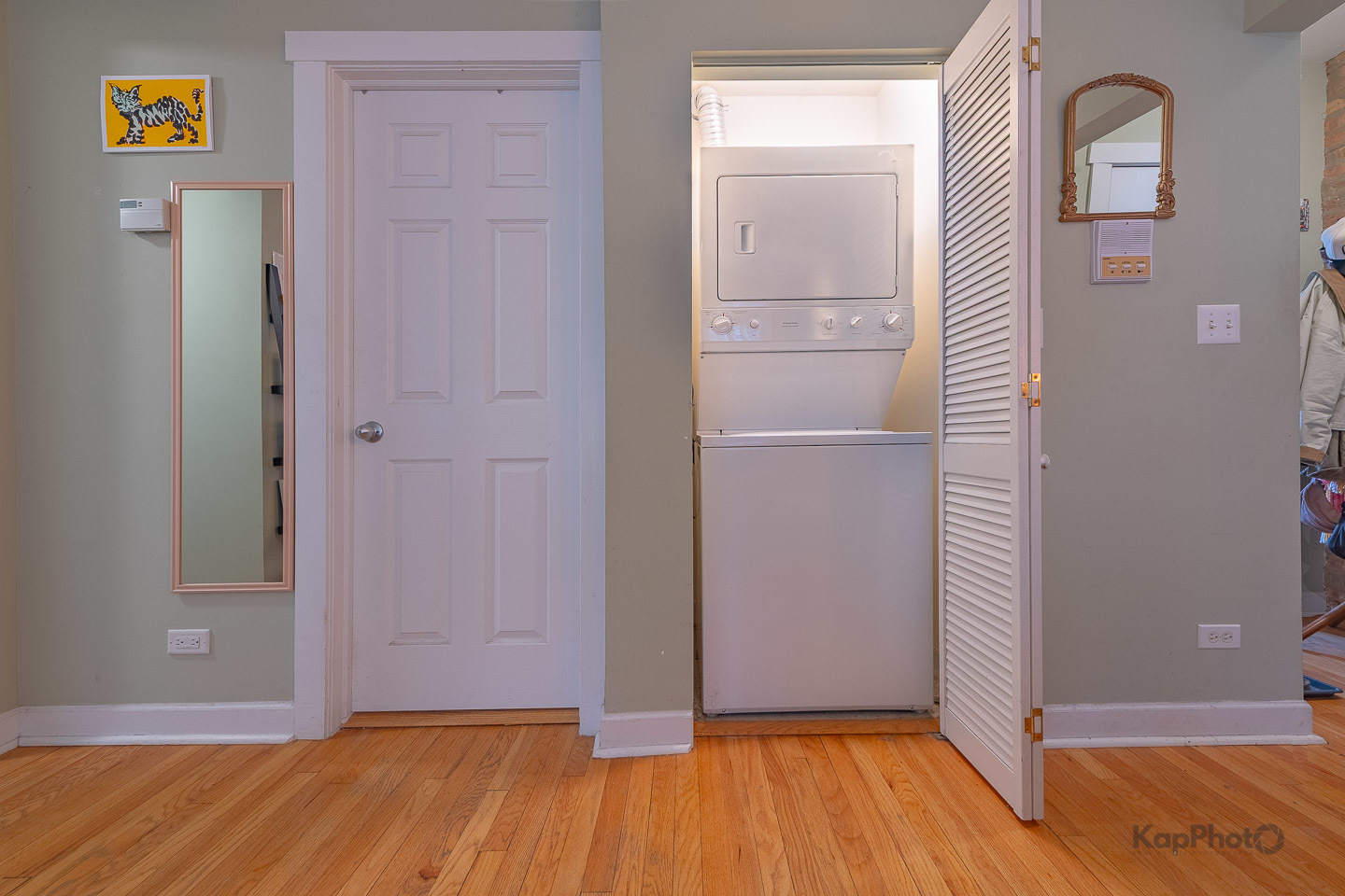 5913 N Paulina Street Unit: 2E