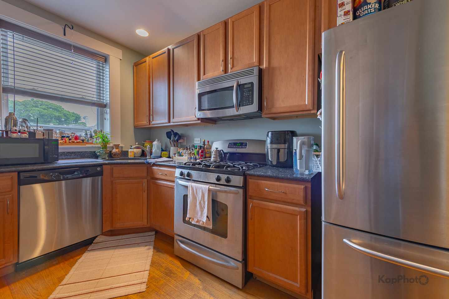 5913 N Paulina Street Unit: 2E
