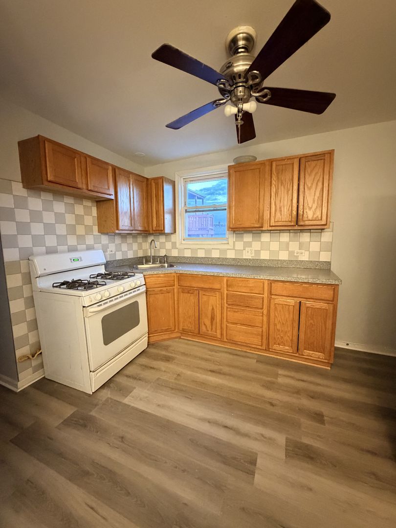 2828 S Wallace Street Unit: 3R