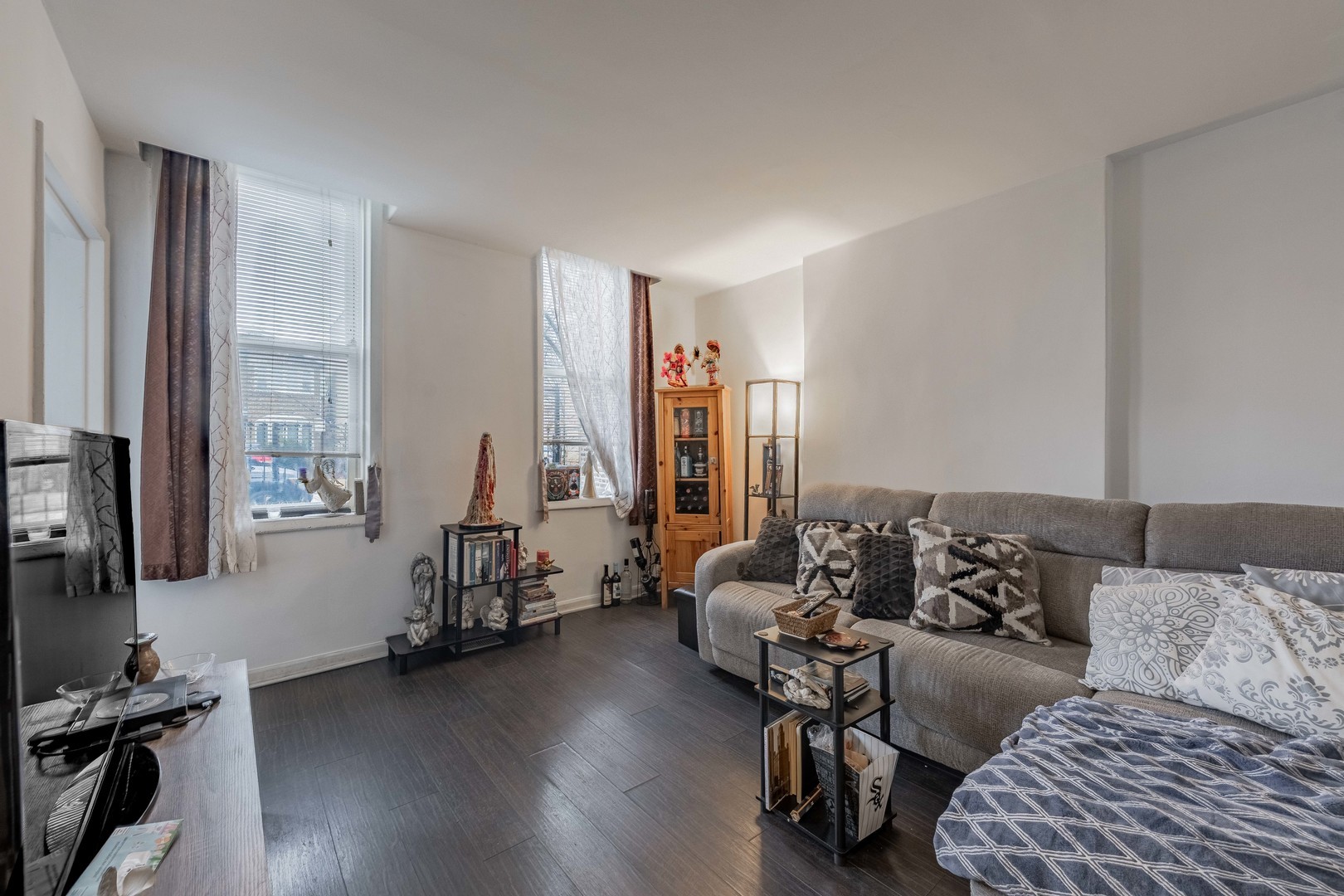 3266 S Bell Avenue Unit: 1