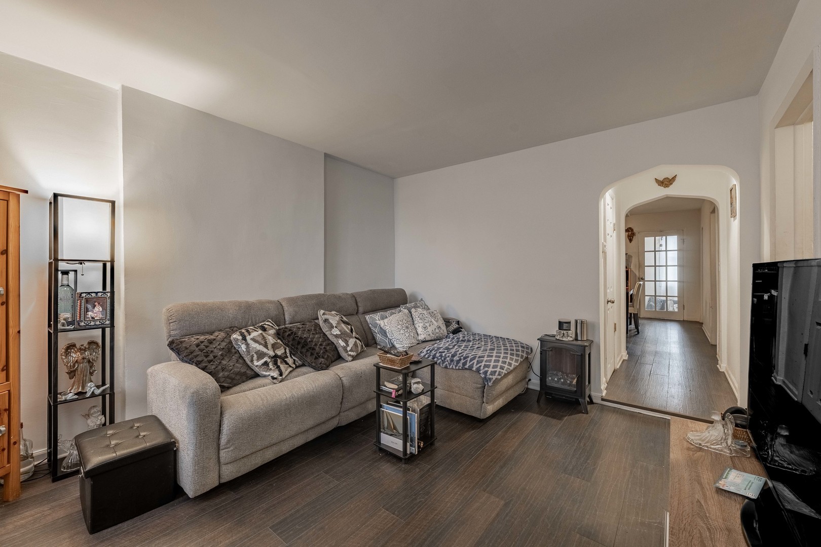 3266 S Bell Avenue Unit: 1