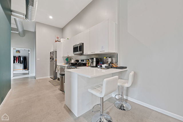 1921 S Jefferson Street Unit: G