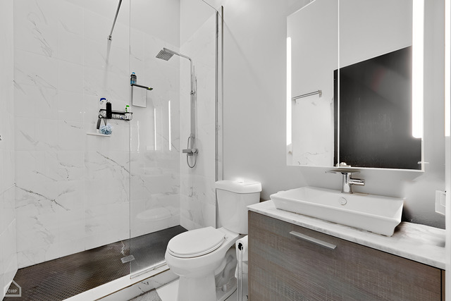 1921 S Jefferson Street Unit: G