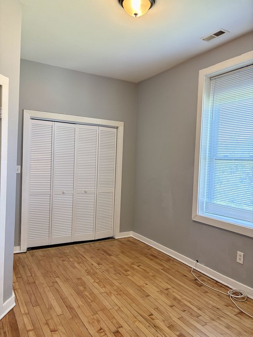 1443 S Drake Avenue Unit: 3F