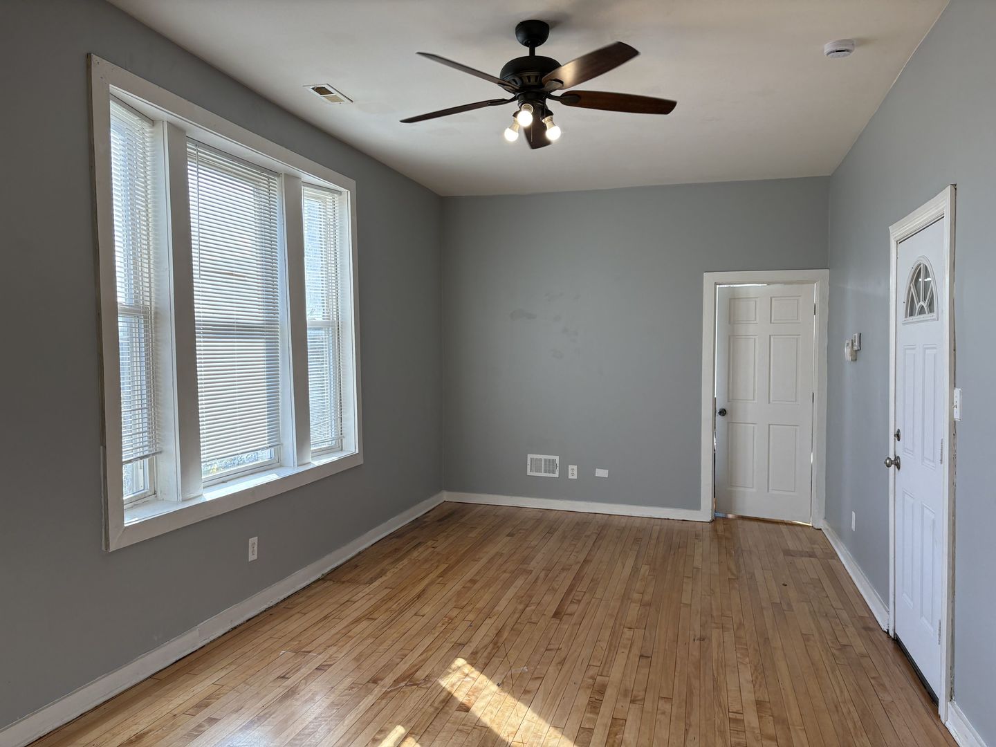 1443 S Drake Avenue Unit: 3F