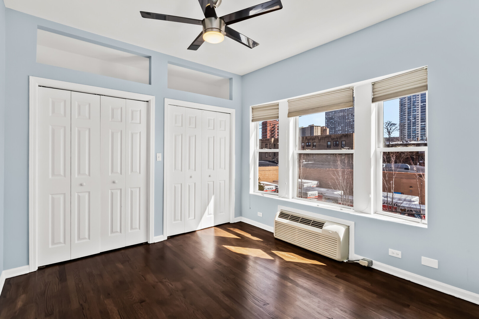 845 W BELLE PLAINE Avenue Unit: 2E