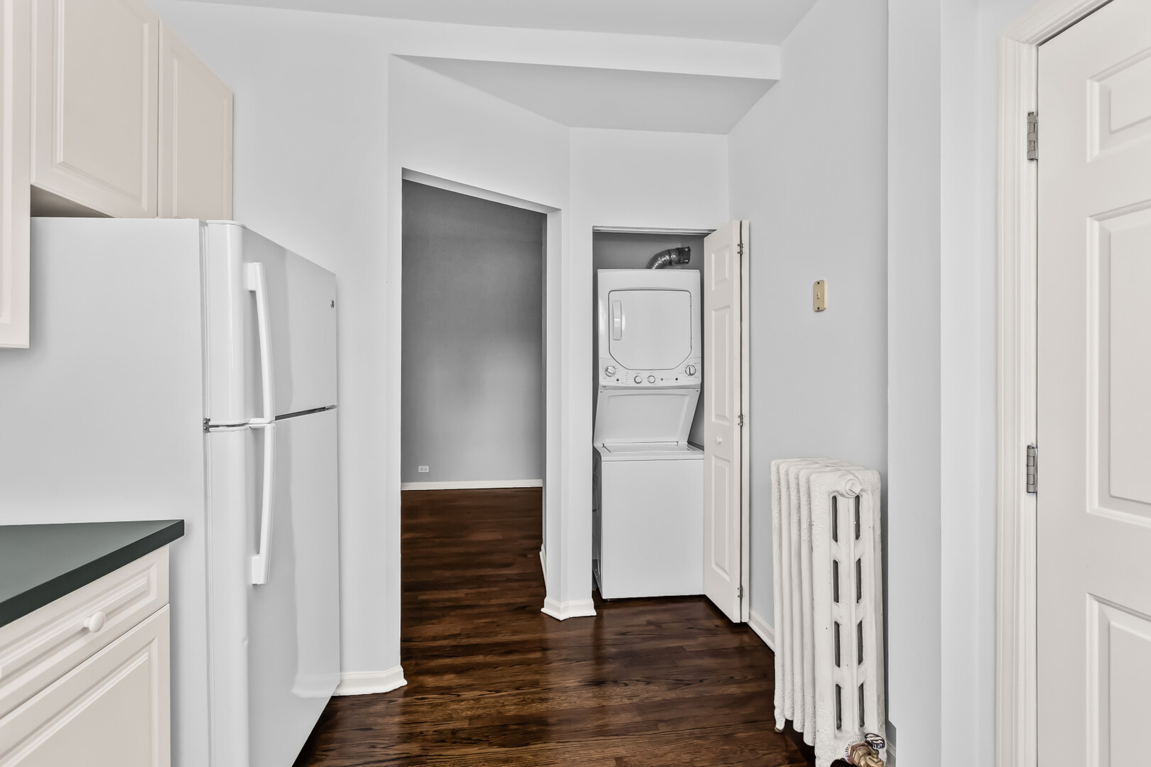 845 W BELLE PLAINE Avenue Unit: 2E
