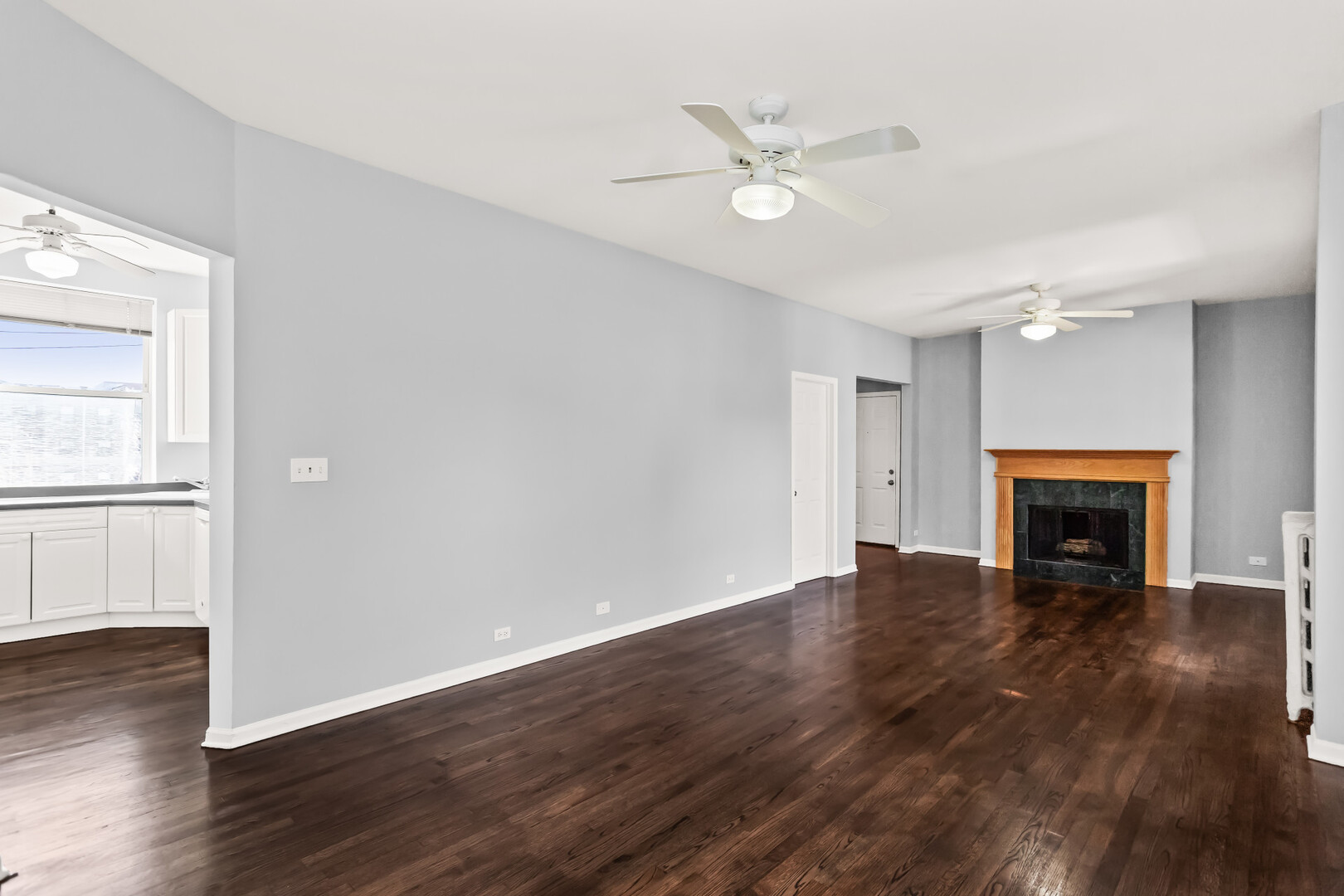 845 W BELLE PLAINE Avenue Unit: 2E