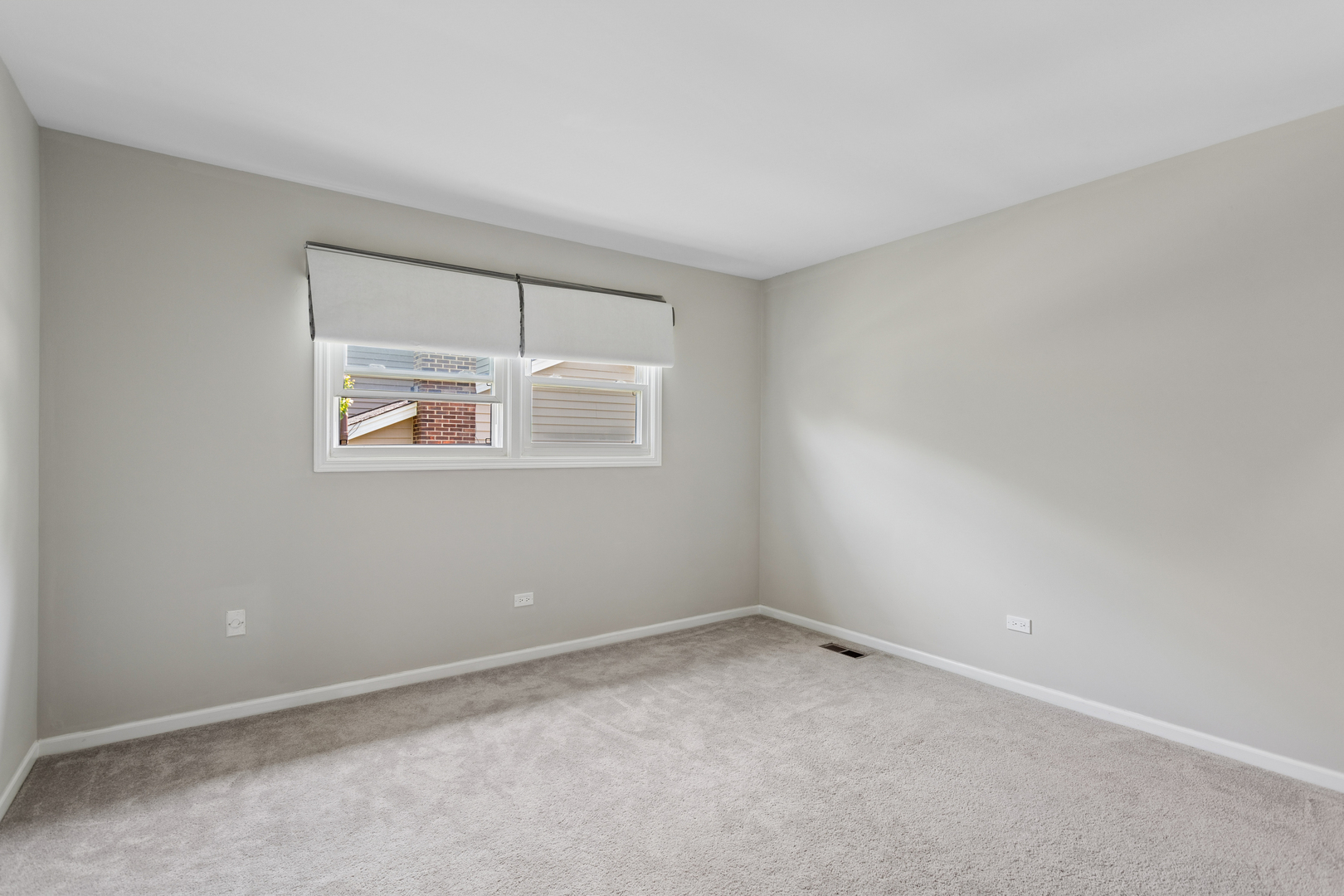 2214 Hamilton Lane