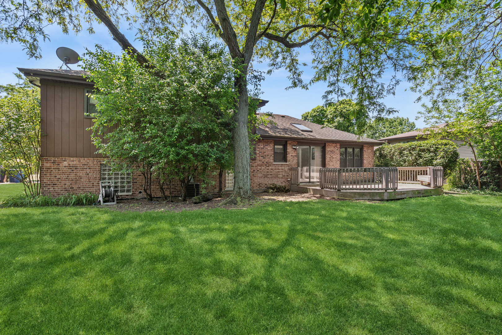 2214 Hamilton Lane