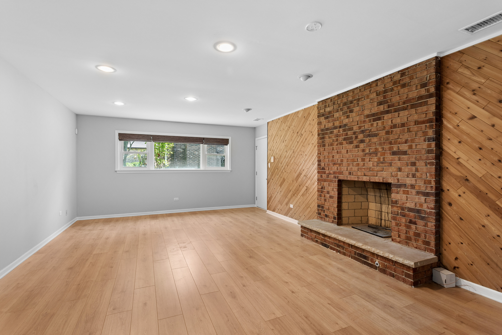 2214 Hamilton Lane