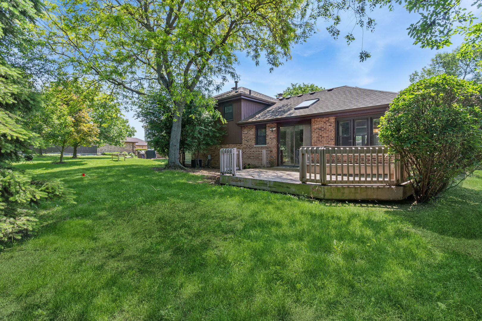 2214 Hamilton Lane