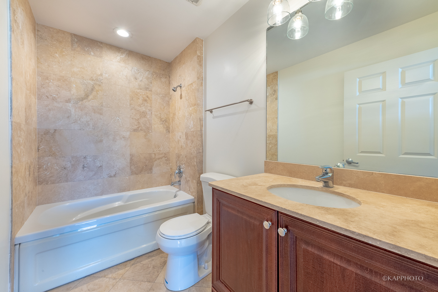520 N Halsted Street Unit: 516