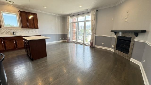 5642 N Broadway Street Unit: 3N
