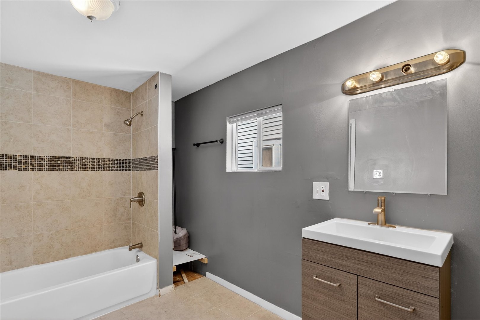 1 E 114th Street