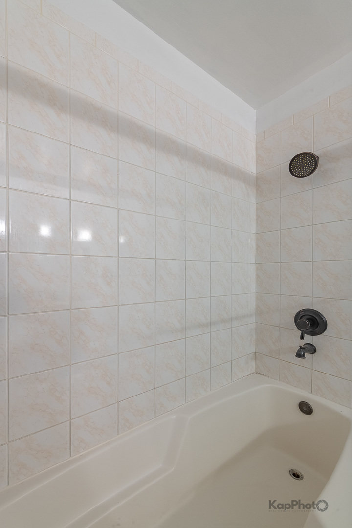 1330 W MONROE Street Unit: 108