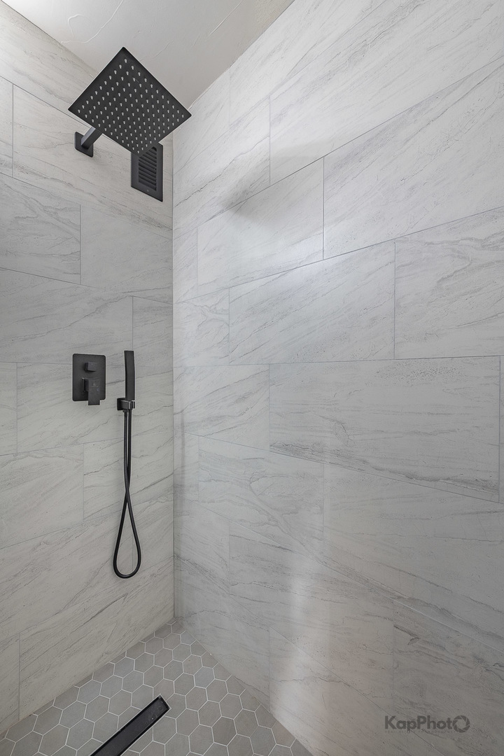 7337 S South Shore Drive Unit: 1231