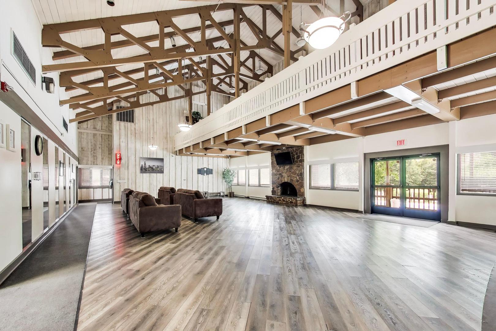 816 Mansfield Court