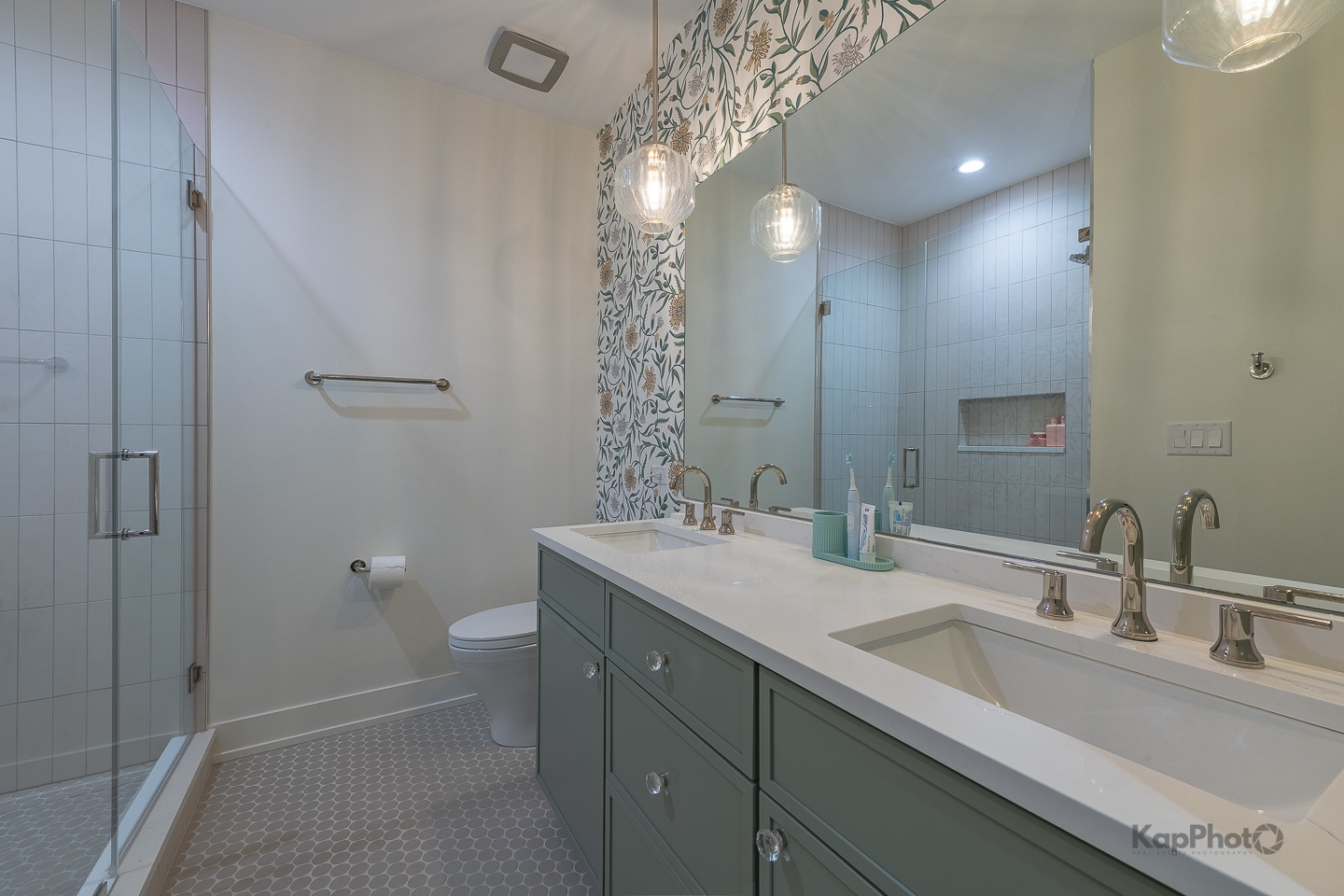 1117 W Monroe Street Unit: 8