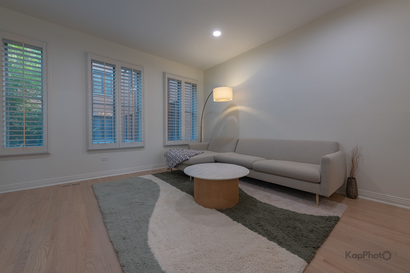 1117 W Monroe Street Unit: 8