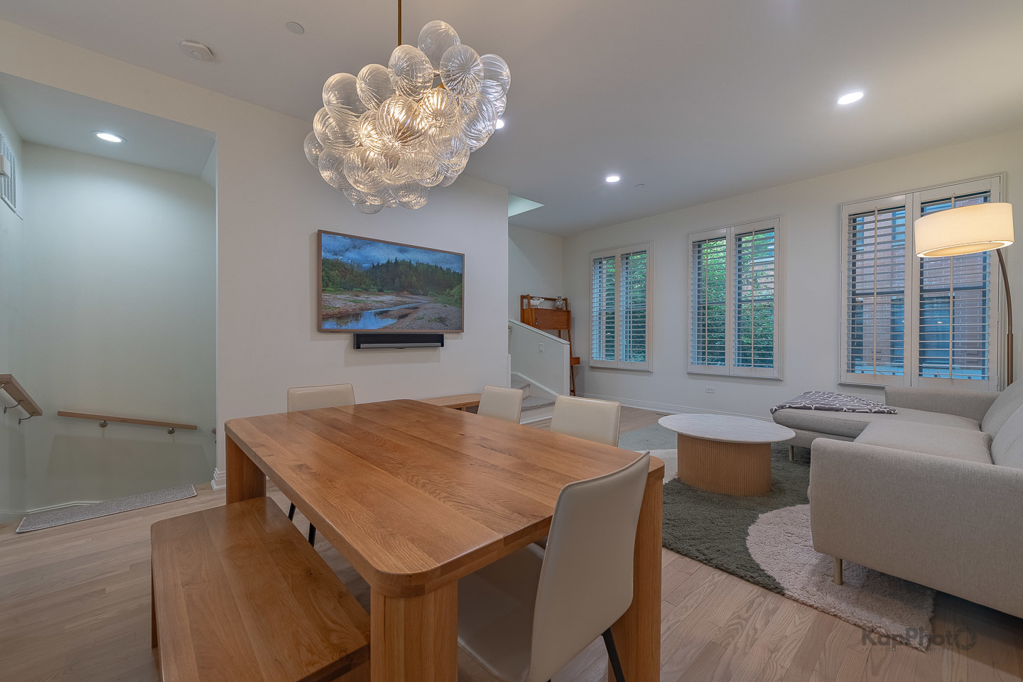 1117 W Monroe Street Unit: 8