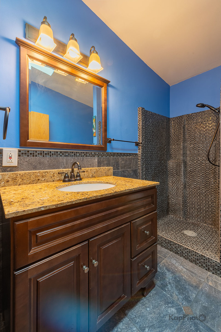 3933 W 69th Place