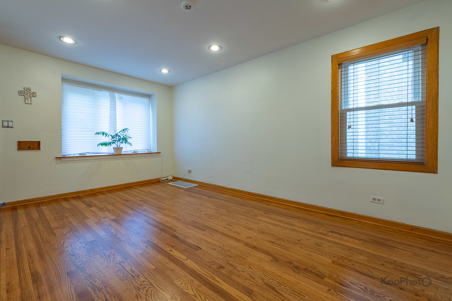 3933 W 69th Place