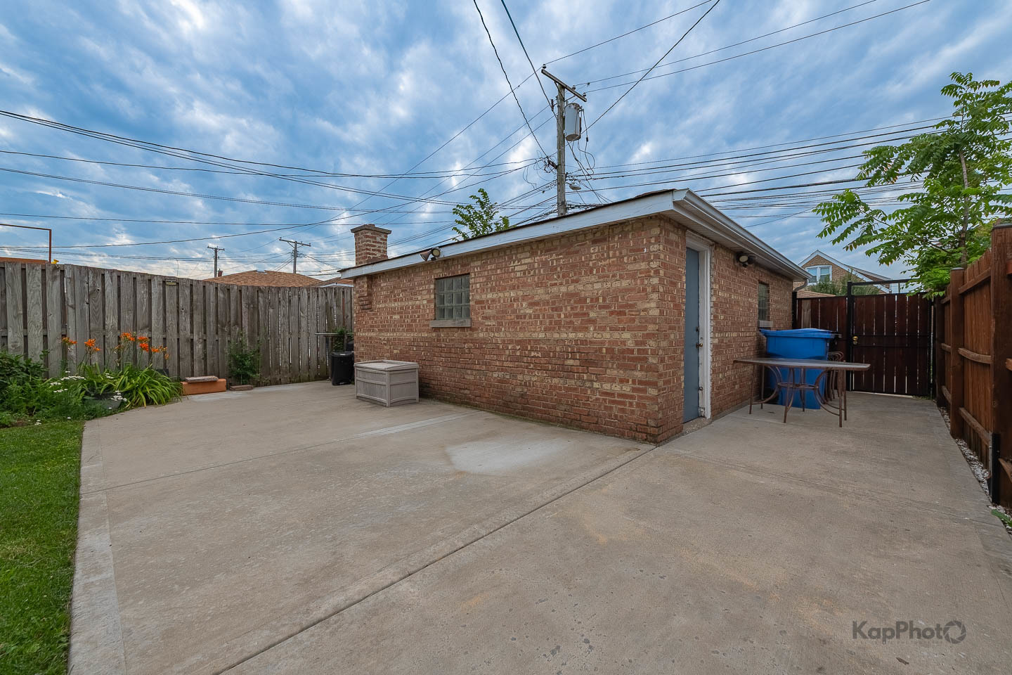3933 W 69th Place