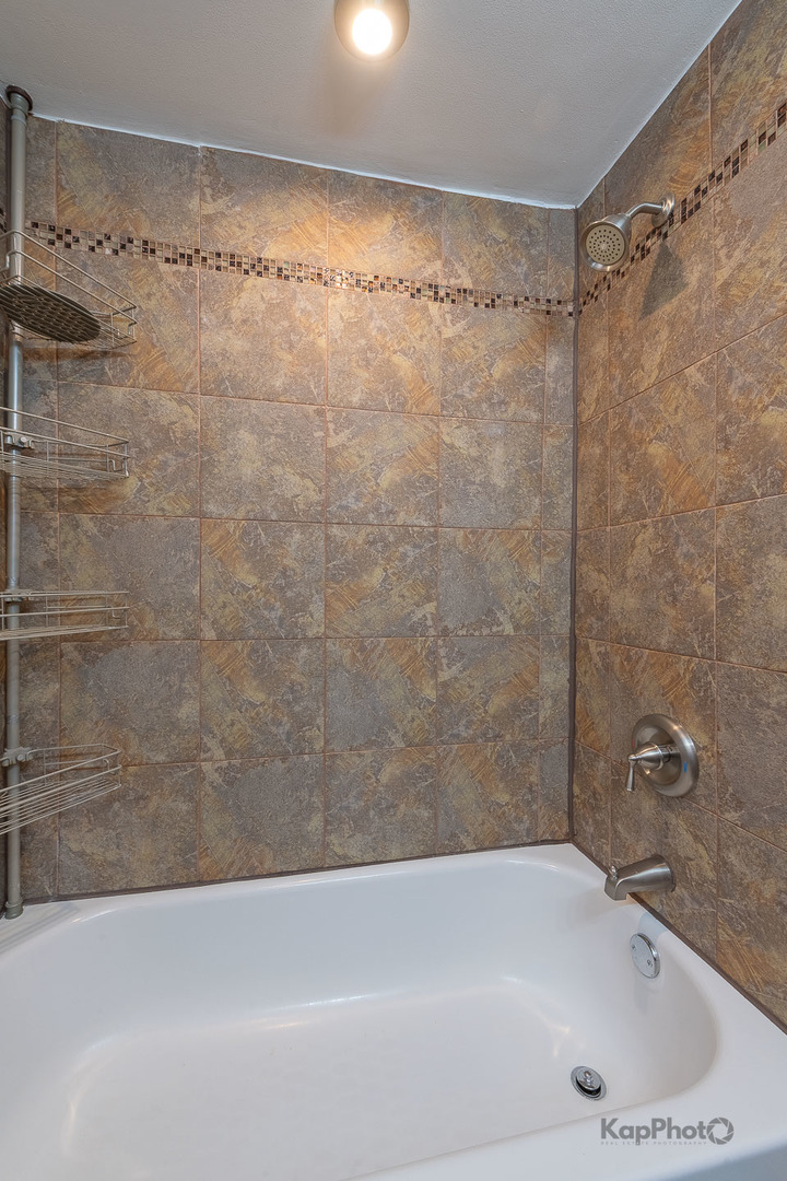 3933 W 69th Place
